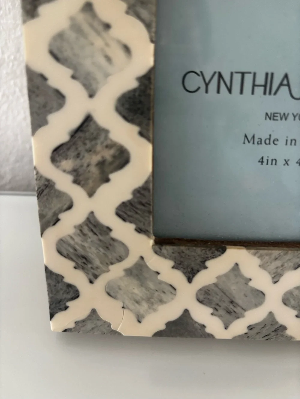 Cynthia Rowley Blue and White Bone Shell Picture Frames Made In India 4 x 4